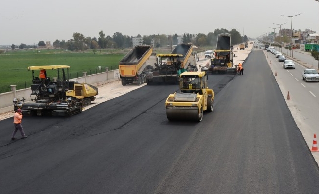 Akçakale yolunda yol genişletme çalışmaları sürüyor