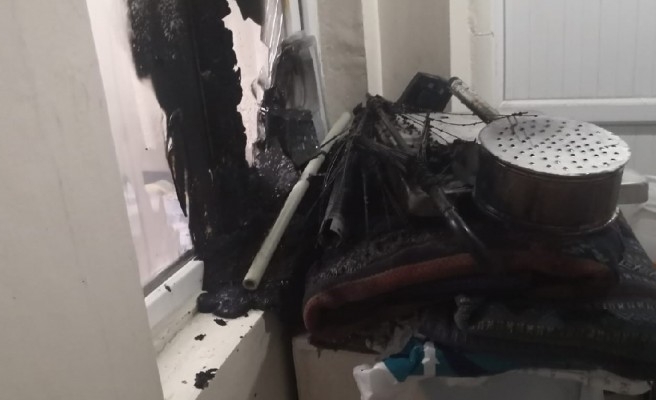 Sigara izmariti evi küle çeviriyordu