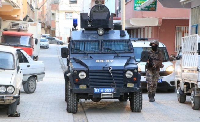 Şanlıurfa’da uyuşturucu satıcılarına şafak operasyonu (EK)