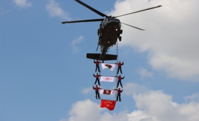 Şanlıurfa semalarında nefes kesen gösteri