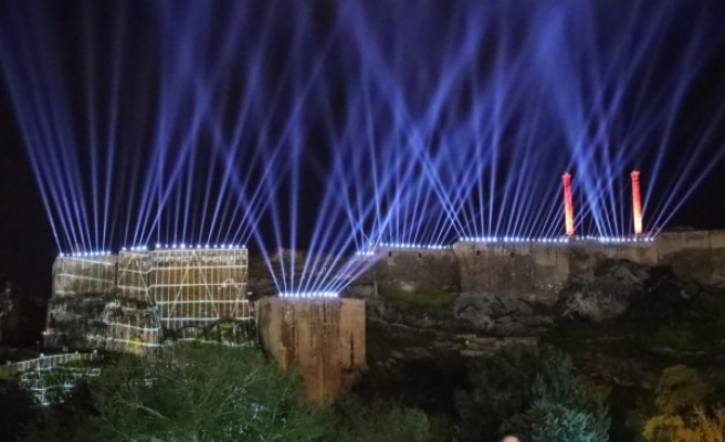 Urfa Kalesi’nde lazer gösterisi yapıldı
