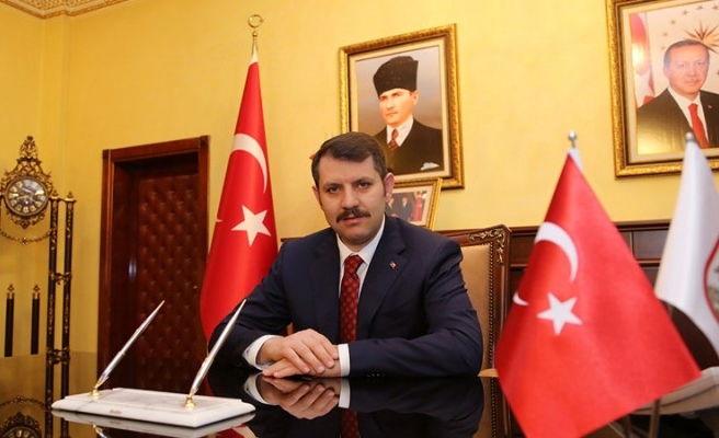 Sivas Valisi Ayhan'dan 11 Nisan mesajı!