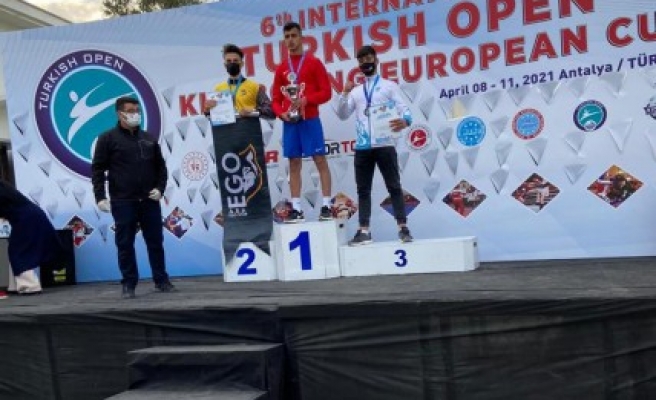 Haliliye Belediyespor Kick Boks Takımı, şampiyonaya damga vurdu