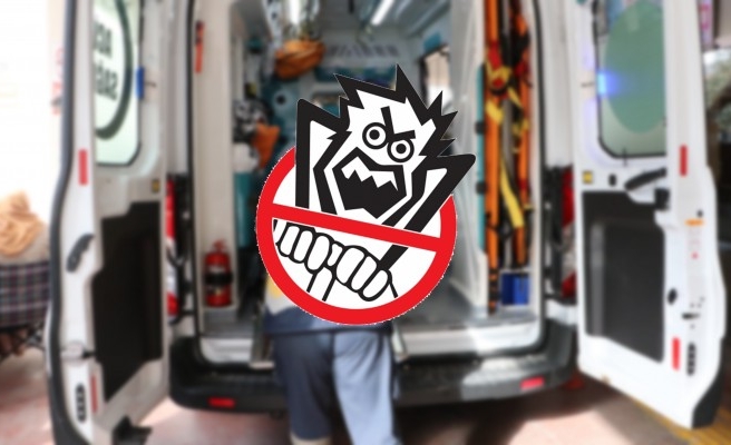 Harran’da traktör devrildi