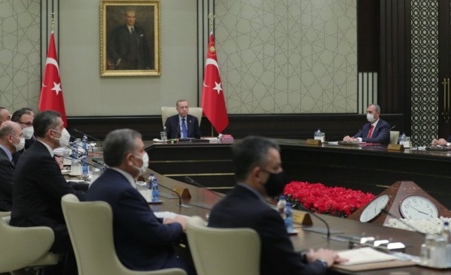 Gözler Kabine Toplantısı’na çevrildi