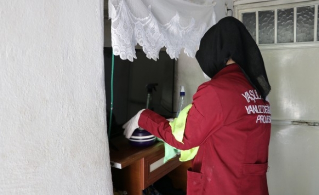 Karaköprü'de yaşlıların yüzü gülüyor