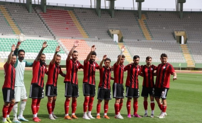 Karaköprü Belediyespor  ligde kalmayı başardı