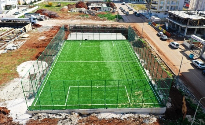 Haliliye'de halı saha çalışmaları