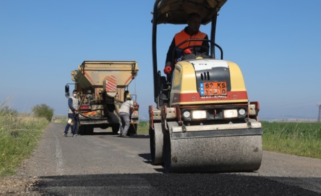 Hilvan kırsalında yol çalışmaları