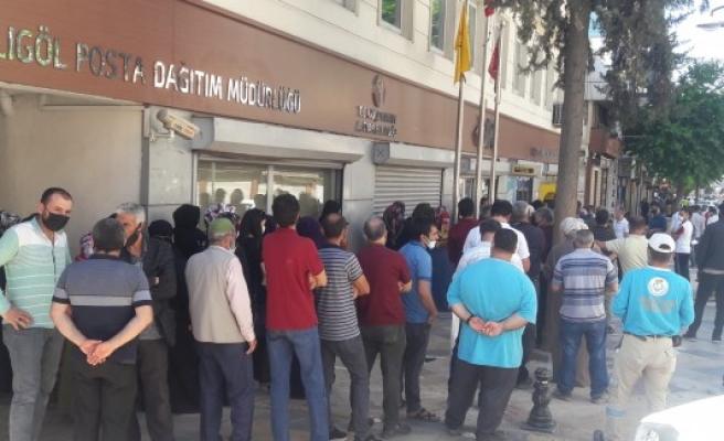 PTT kuyruğu değil korona kuyruğu