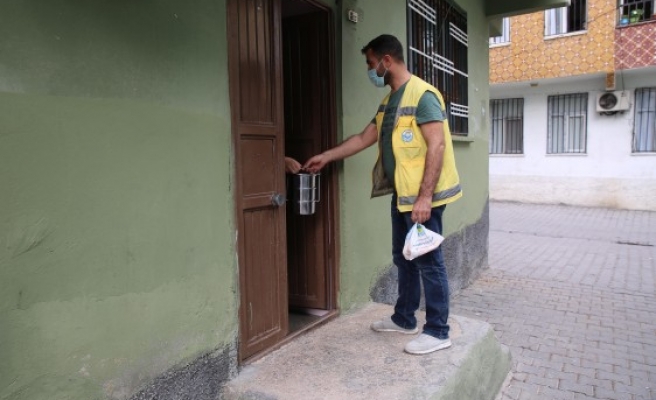 Haliliye'de muhtaç ailelere sıcak yemek desteği