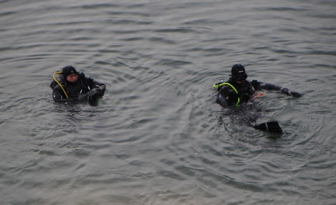 Fırat Nehri'ne atlayan kişi aranıyor