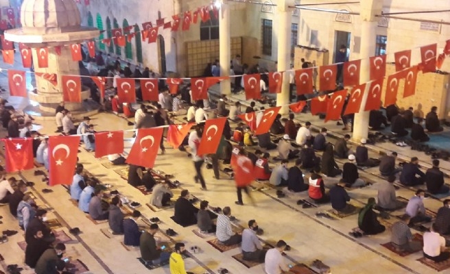 Urfa'da bayram namazı saat kaçta kılınacak?