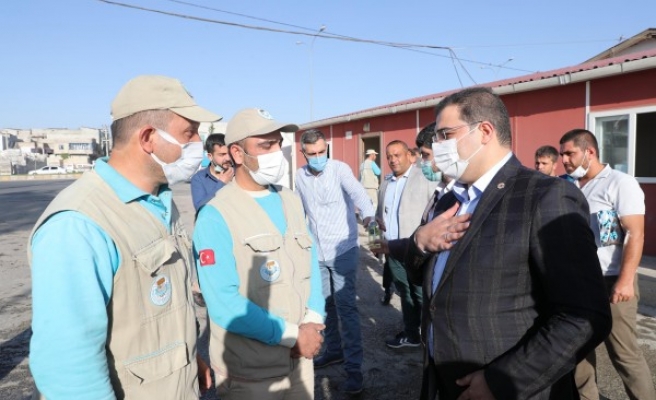 Canpolat, personellerle bayramlaştı