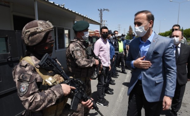 Vali Erin, emniyet ekipleriyle bayramlaştı