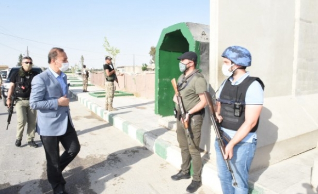 Vali Erin'den sınır ötesi bayramlaşma