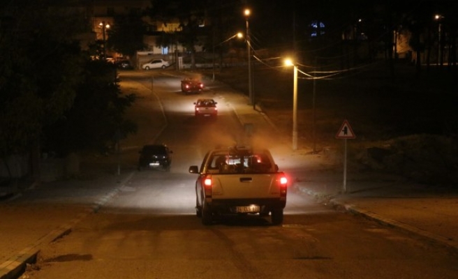 Bozova haşere ve sineklere karşı ilaçlanıyor