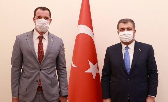 Özşavlı, sağlık sorunlarını Bakan Koca’ya aktardı