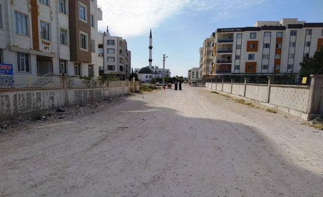 Yollarının yapılması için yetkililere seslendiler