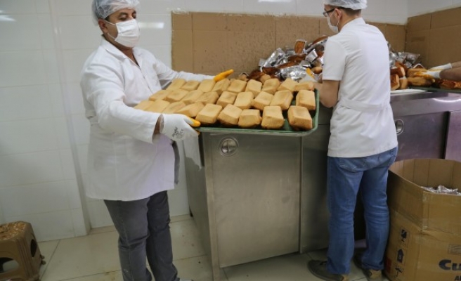 Haliliye Belediyesi, çölyaklılara desteğini sürdürüyor