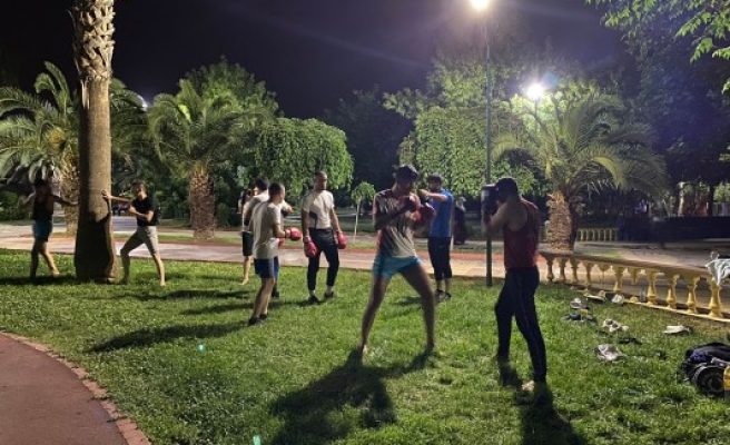 Şampiyonaya parkta hazırlanıyorlar