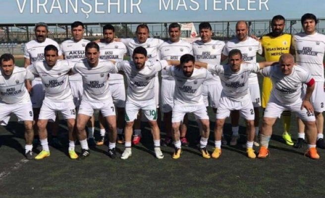 Başkan Ekinci'den Viranşehir Master'lar takımına destek