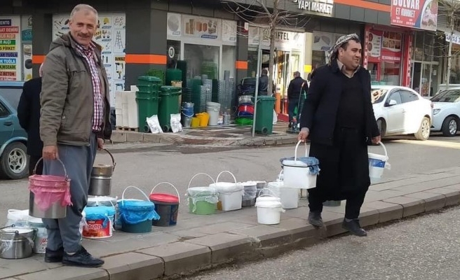 Siverekli esnaftan örnek davranış