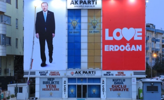 AK Parti Şanlıurfa yönetiminde başkan değişti