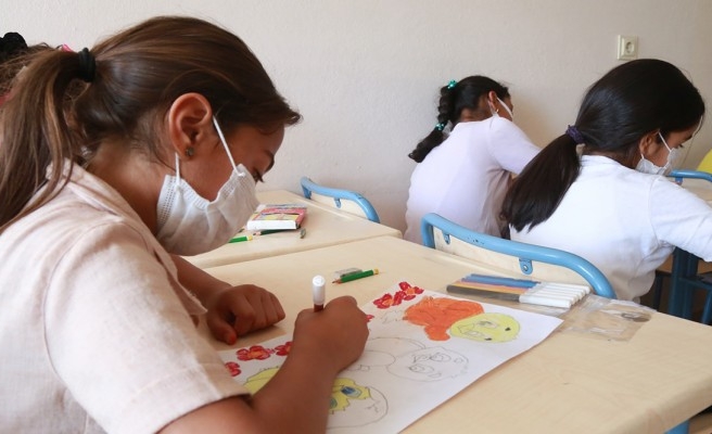 Eyyübiye'de gençler kursta eğitim görüyor