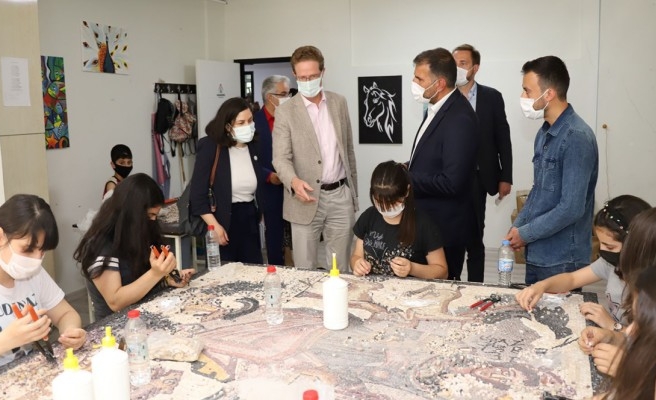 AB Türkiye Delegasyonu Başkanından Karaköprü’deki kurslara ziyaret