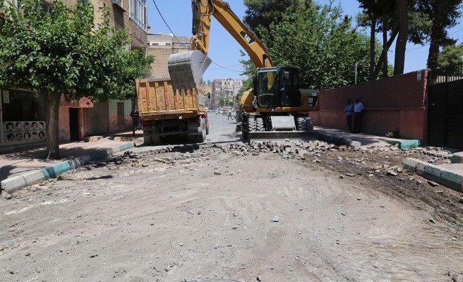 Haliliye’de yol yapım çalışmaları sürüyor