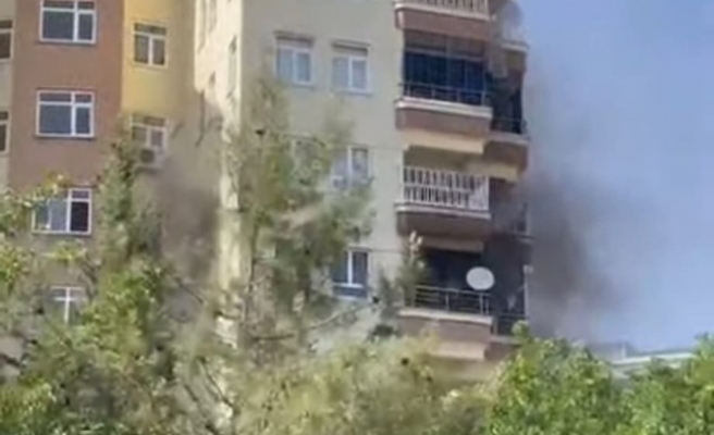 Karaköprü'de ev yangını