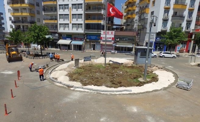 Siverek'te kavşak çalışmaları yapıldı