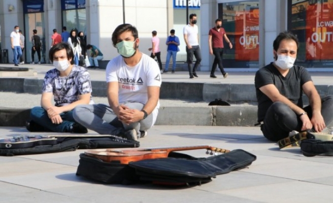 Bakanlıktan müzisyenlere destek