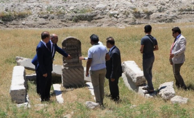 Tampon bölgede meşhur Alman mezarı bulundu