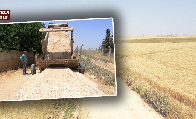 Akçakale’de 3 ayrı noktada yol çalışmaları