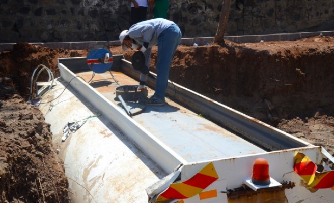 Damlama sulama sistemleriyle su ve enerji tasarrufu sağlanıyor