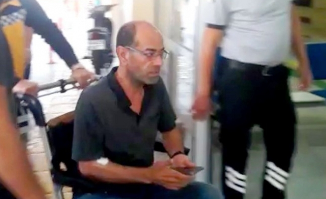 Şanlıurfa'da belediye ait iş aracı devrildi