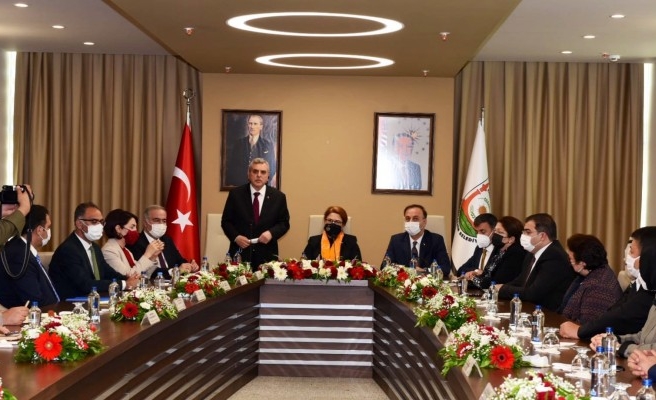 Bakan Yanık'tan Büyükşehir Belediyesine ziyaret