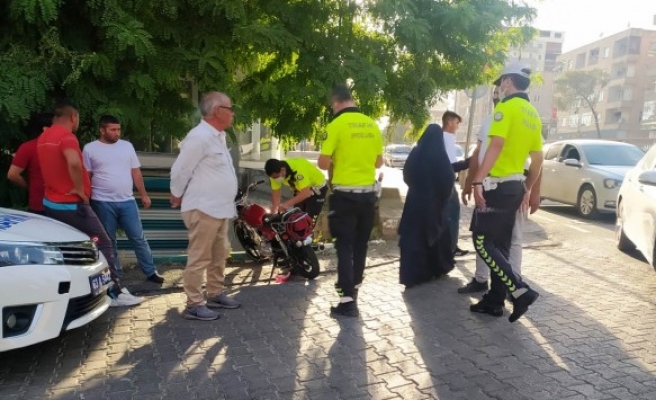 Otomobil ile motosiklet çarpıştı: 1 yaralı