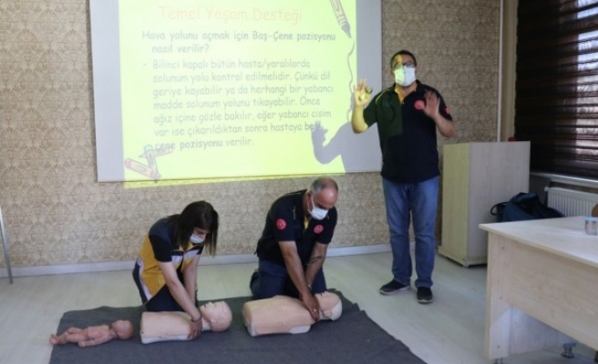 Jandarma ve polise ilk yardım eğitimi