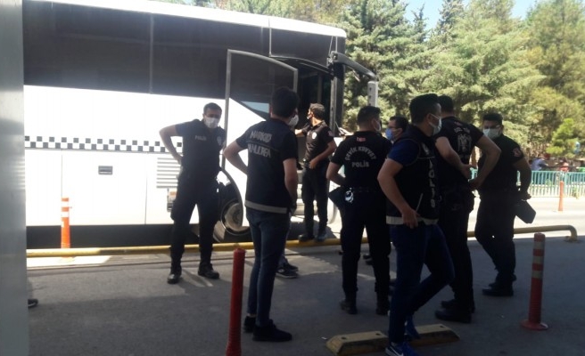 Şanlıurfa'da şafak operasyonu: 11 gözaltı