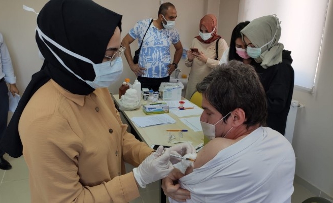 Şanlıurfa OSB'de aşılama başladı