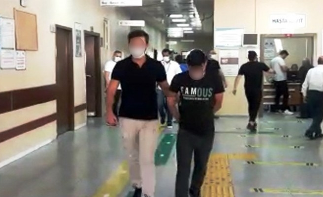 Hırsızlık yaparken suçüstü yakalandılar