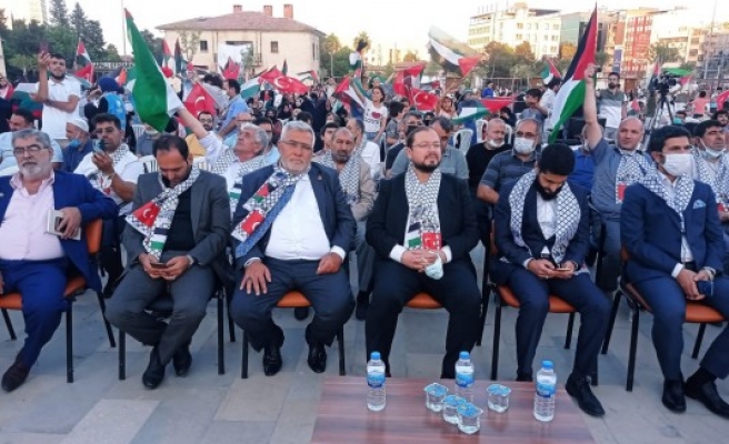 Şanlıurfa'da binlerce Kudüs gönüllüsü nöbete durdu