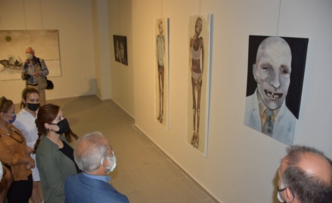 HRÜ’nün sergisi sanatseverlerin beğenisine sunuldu