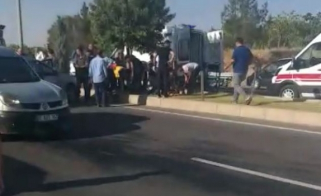 Şanlıurfa'da otomobiller çarpıştı: 2 yaralı