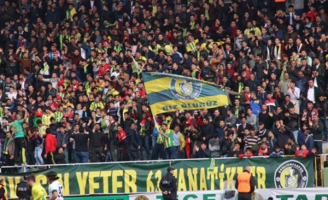 Taraftarlar tribünlere geri dönüyor