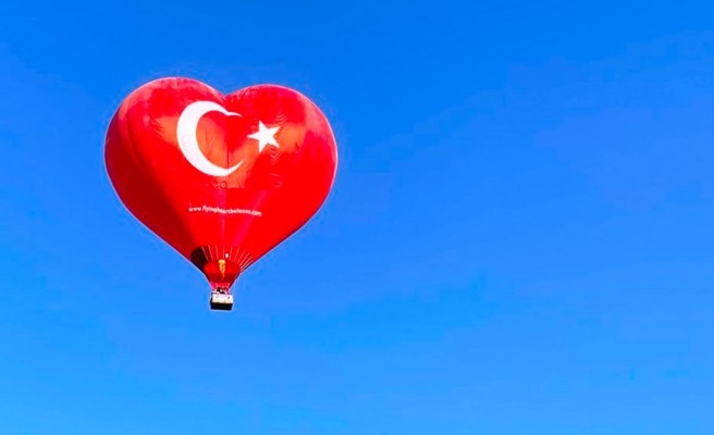 Göbeklitepe'de  'sıcak hava balonu uçuşu' yapıldı