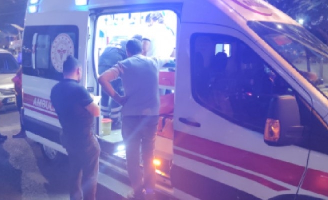 Şanlıurfa'da cadde ortasında bıçaklı kavga!